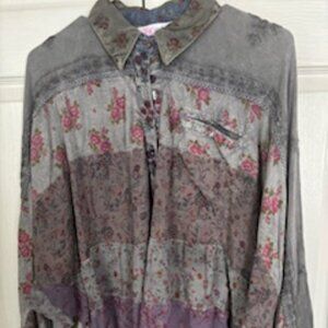 GREY FLORAL PATCHWORK RELAXED BAT SLEEVED TOP